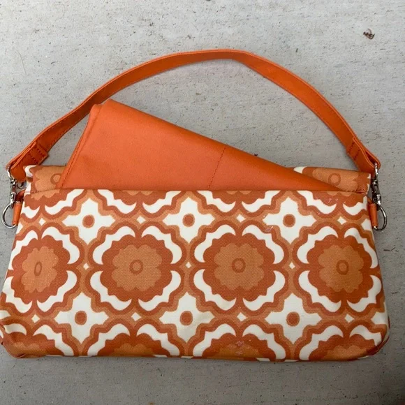 Petunia Pickle Bottom Diaper Bag Clutch - Picture 3 of 12